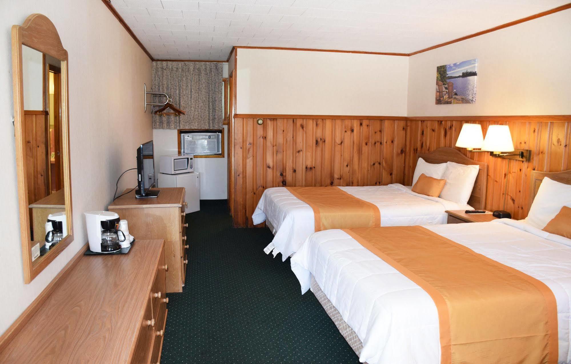 Wakita Court Motel Queensbury Εξωτερικό φωτογραφία
