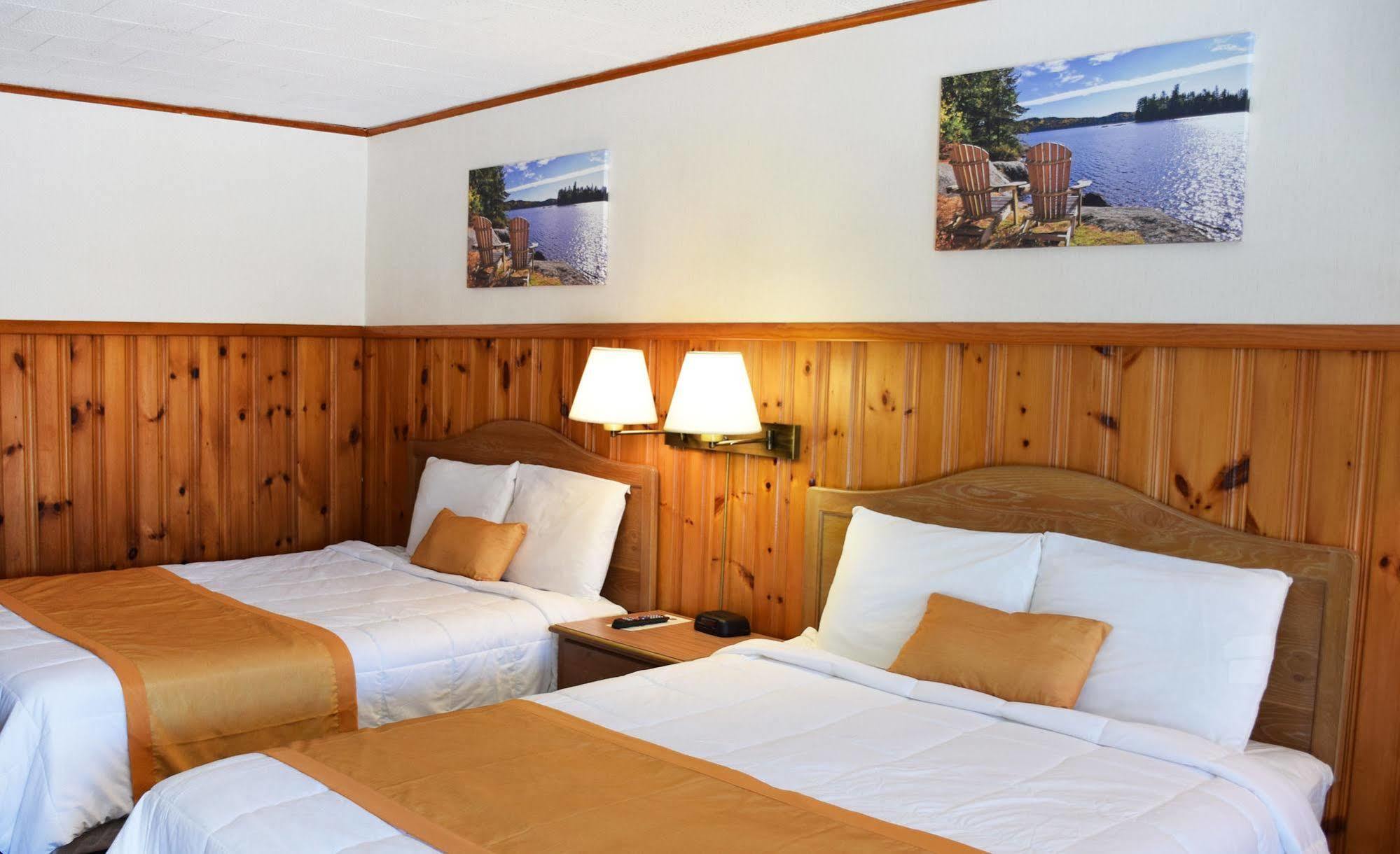 Wakita Court Motel Queensbury Εξωτερικό φωτογραφία